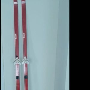 Vintage Skis Trak Spirit Nowax Red Made in Austria , Binding in Czech Republic